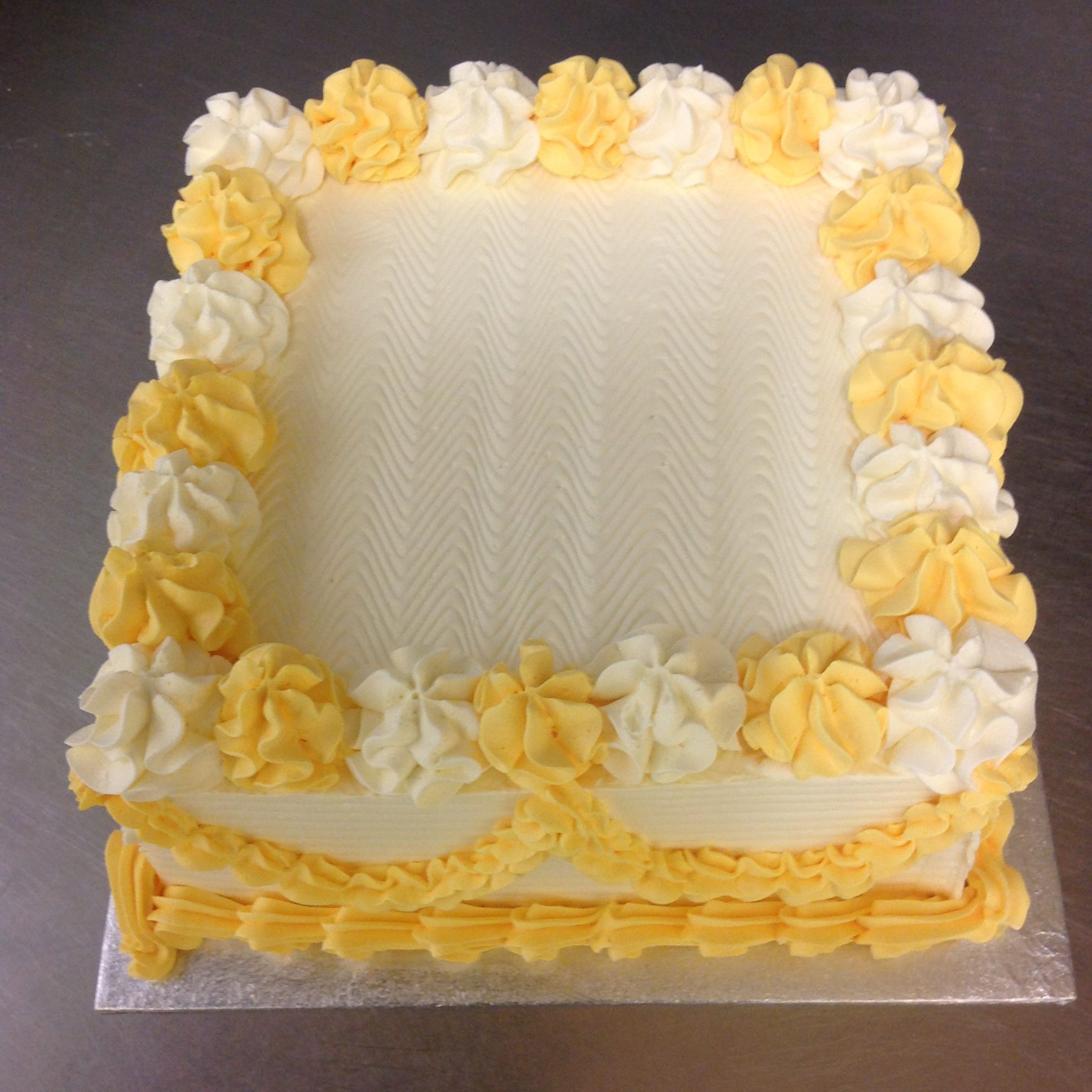 SQ43 – Cake & Cream